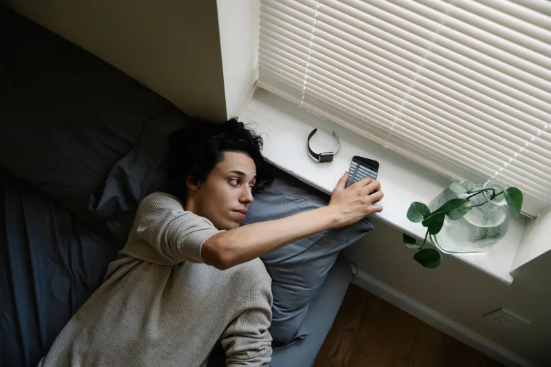 The Goodbye Post Is the Point: How Logging Off Became the Ultimate Power Move